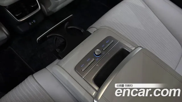 Hyundai Grandeur — Фото автомобиля 22