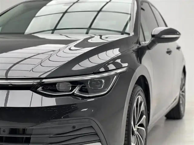 Volkswagen Golf — Фото автомобиля 4
