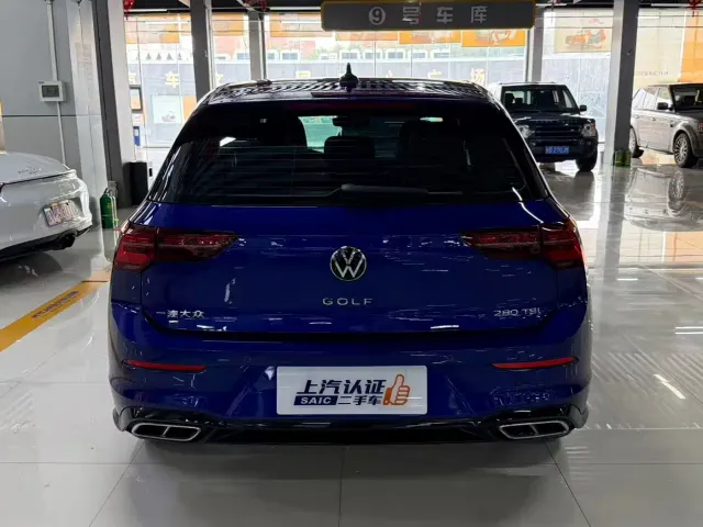 Volkswagen Golf — Фото автомобиля 7