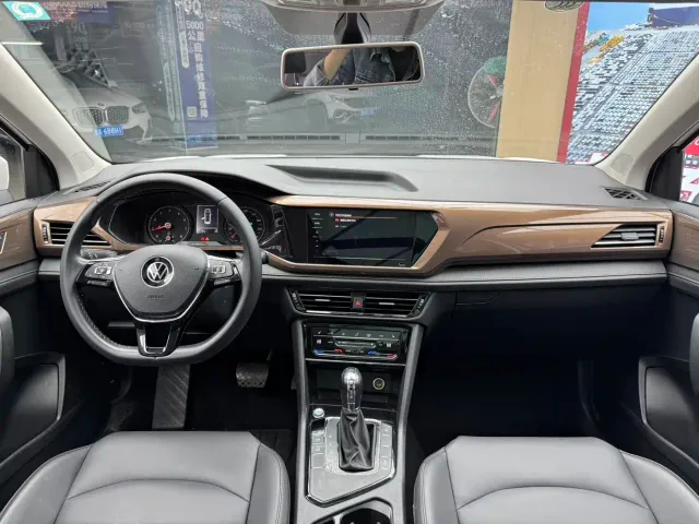 Volkswagen Tharu — Фото автомобиля 17