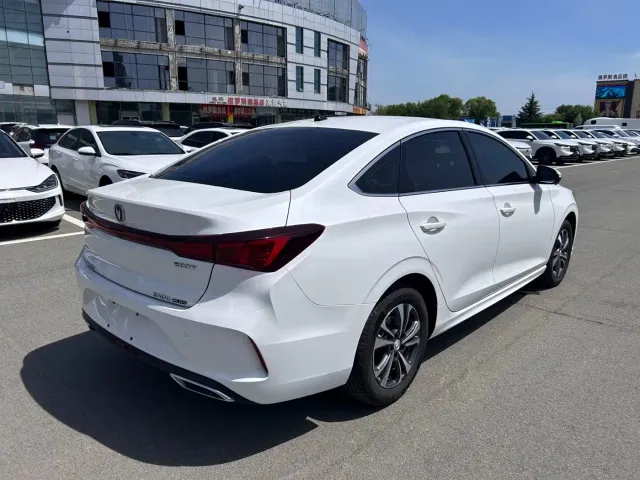 Changan Eado — Фото автомобиля 7