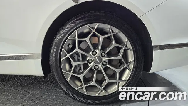 Genesis G80 RG3 — Фото автомобиля 6