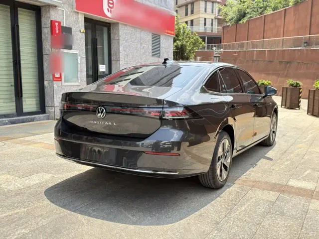 Volkswagen Sagitar — Фото автомобиля 12