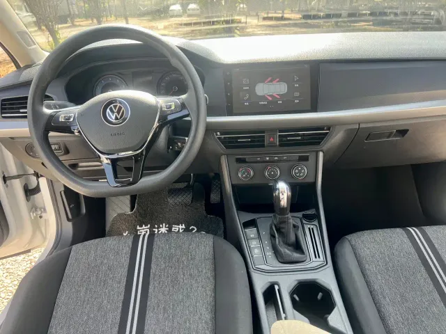 Volkswagen Lavida — Фото автомобиля 14