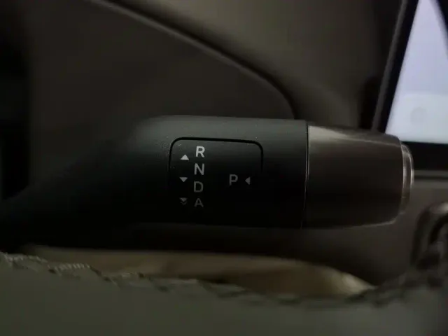 Li Auto MEGA — Фото автомобиля 13