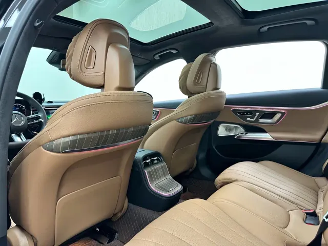 Mercedes-Benz E-Class — Фото автомобиля 16