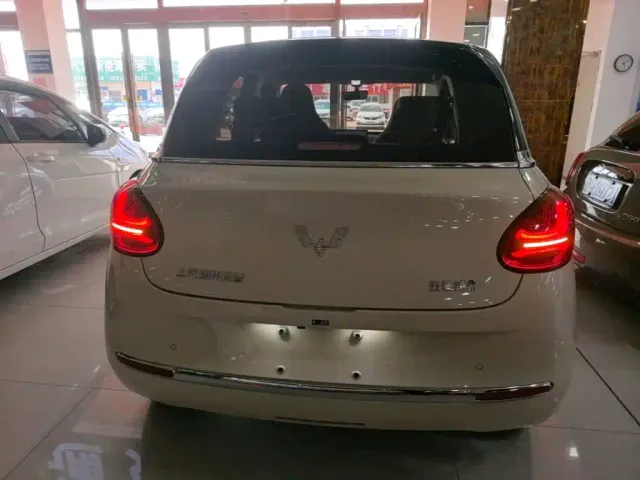 Wuling Bingo — Фото автомобиля 5