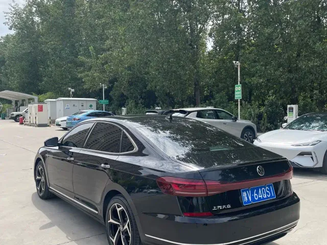 Volkswagen Passat — Фото автомобиля 21