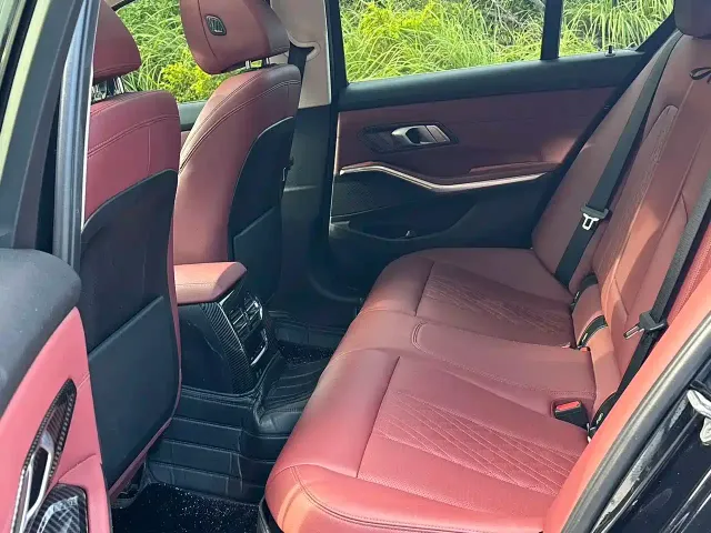BMW 3 Series — Фото автомобиля 5