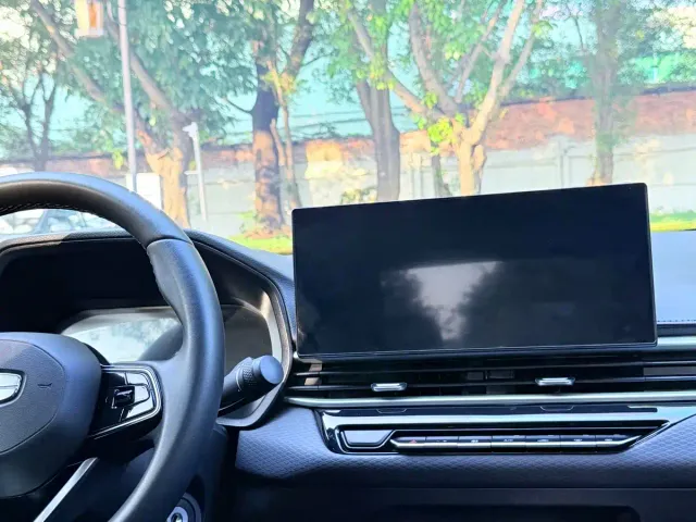 Geely Emgrand — Фото автомобиля 12