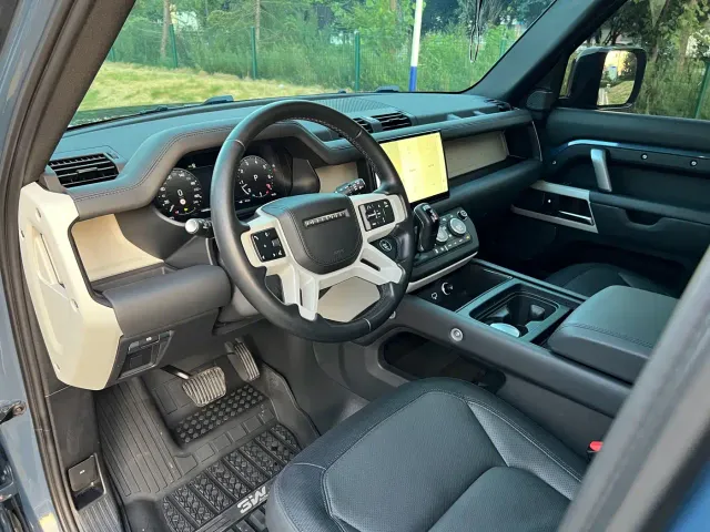 Land Rover Defender — Фото автомобиля 4
