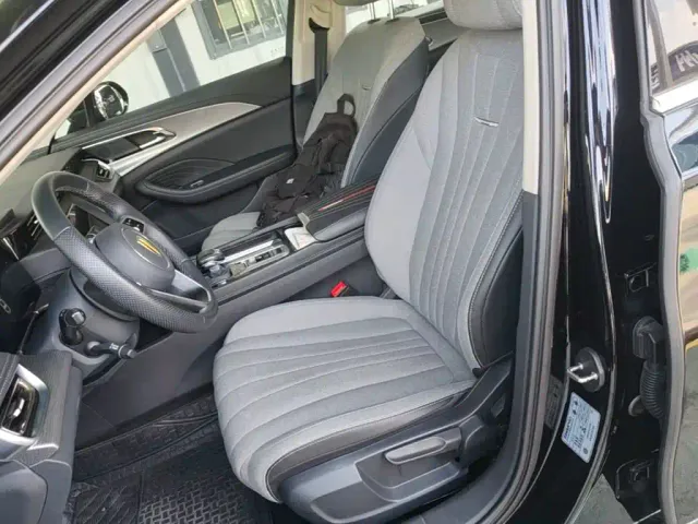 Hongqi H5 — Фото автомобиля 14