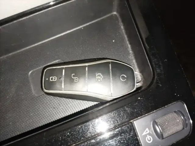 BYD Yuan Pro — Фото автомобиля 8