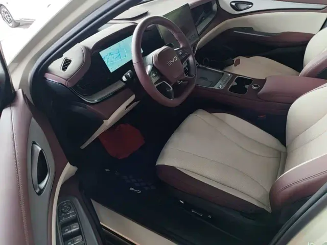 BYD Seal 07 DM-i — Фото автомобиля 14