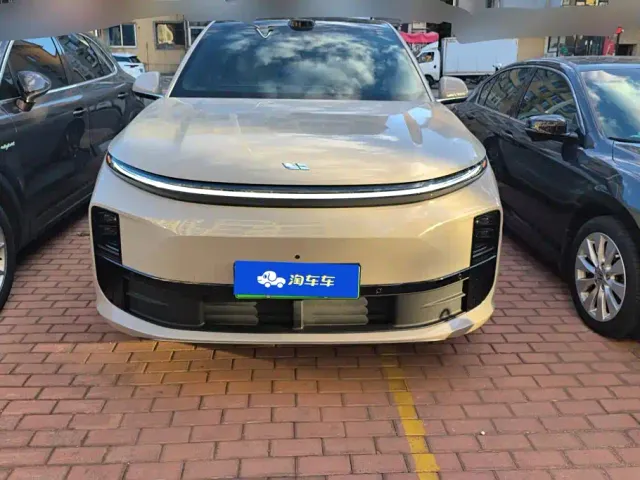 Li Auto L6 — Фото автомобиля 2