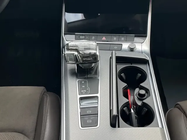 Audi A7L — Фото автомобиля 11