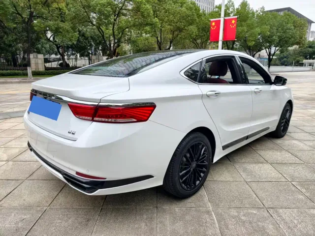 Geely Borui — Фото автомобиля 13