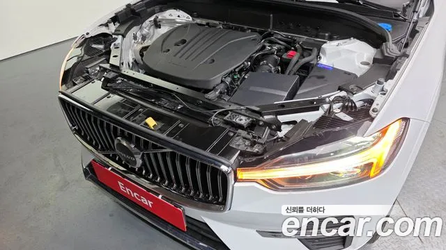 Вольво XC60 — Фото автомобиля 6