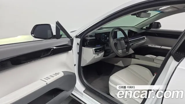 Hyundai Grandeur GN7 — Фото автомобиля 10