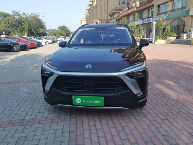 Nio ES8 — Фото автомобиля 2