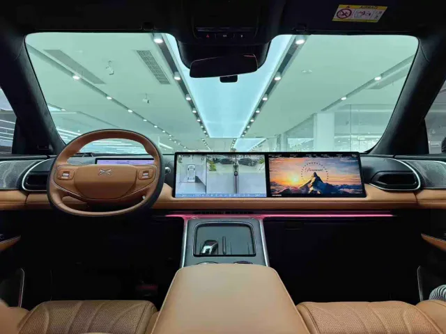 Xpeng G9 — Фото автомобиля 5