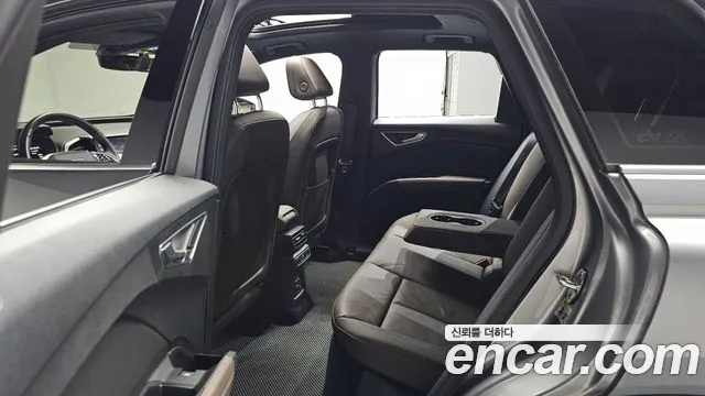 Audi Q4 e-tron F4 — Фото автомобиля 18
