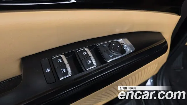 Kia Carnival Generation 4 — Фото автомобиля 11