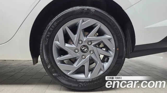 Hyundai Avante CN7 — Фото автомобиля 21