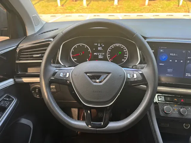 Jetta VS5 — Фото автомобиля 12