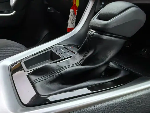 Toyota RAV4 — Фото автомобиля 14