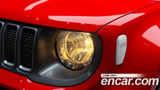 Jeep Renegade — Фото автомобиля 7
