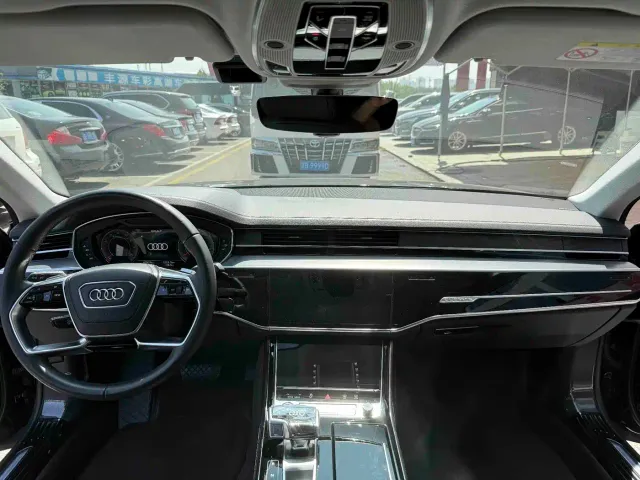 Audi A8 — Фото автомобиля 9