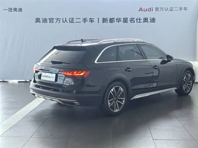 Audi A4 — Фото автомобиля 4