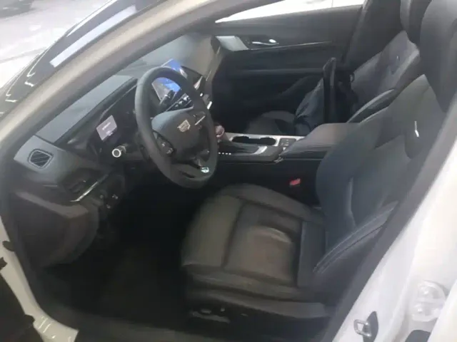 Cadillac CT4 — Фото автомобиля 14