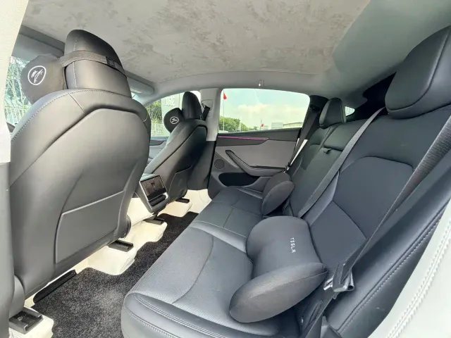 Tesla Model Y — Фото автомобиля 4