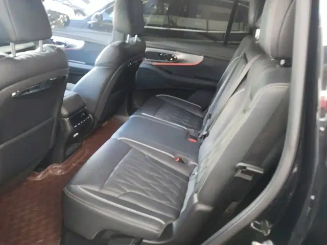 GAC Trumpchi GS8 — Фото автомобиля 16