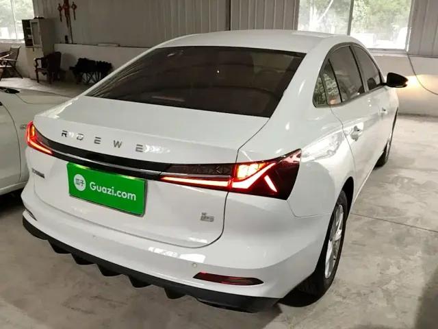Roewe i5 — Фото автомобиля 6