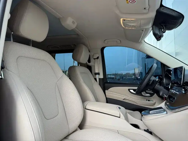 Mercedes-Benz V-Class — Фото автомобиля 30