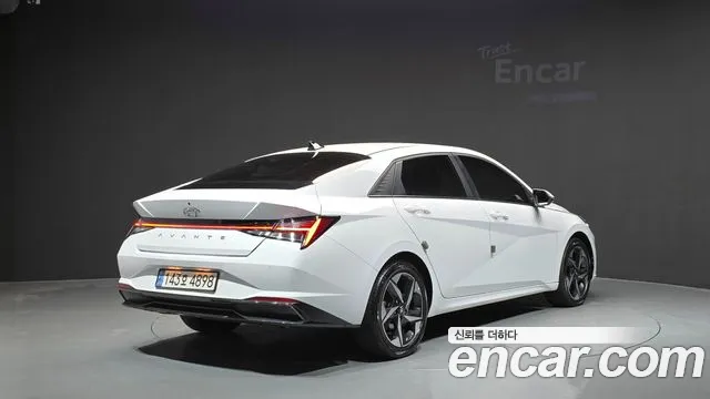 Hyundai Avante CN7 — Фото автомобиля 2