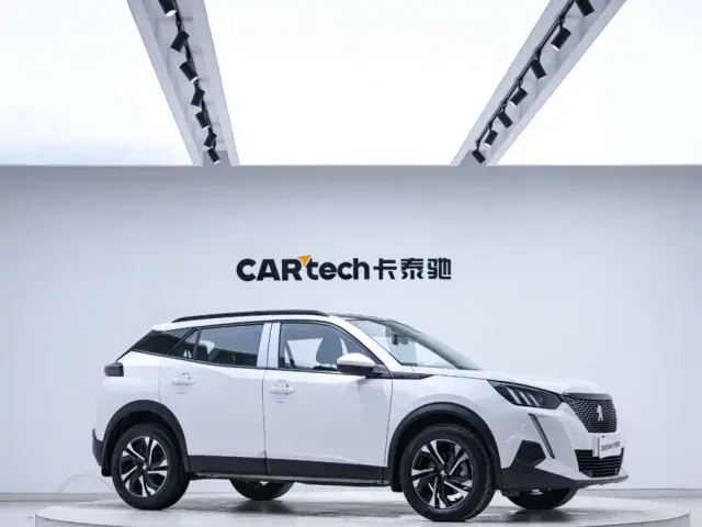 Peugeot 2008 — Фото автомобиля 7