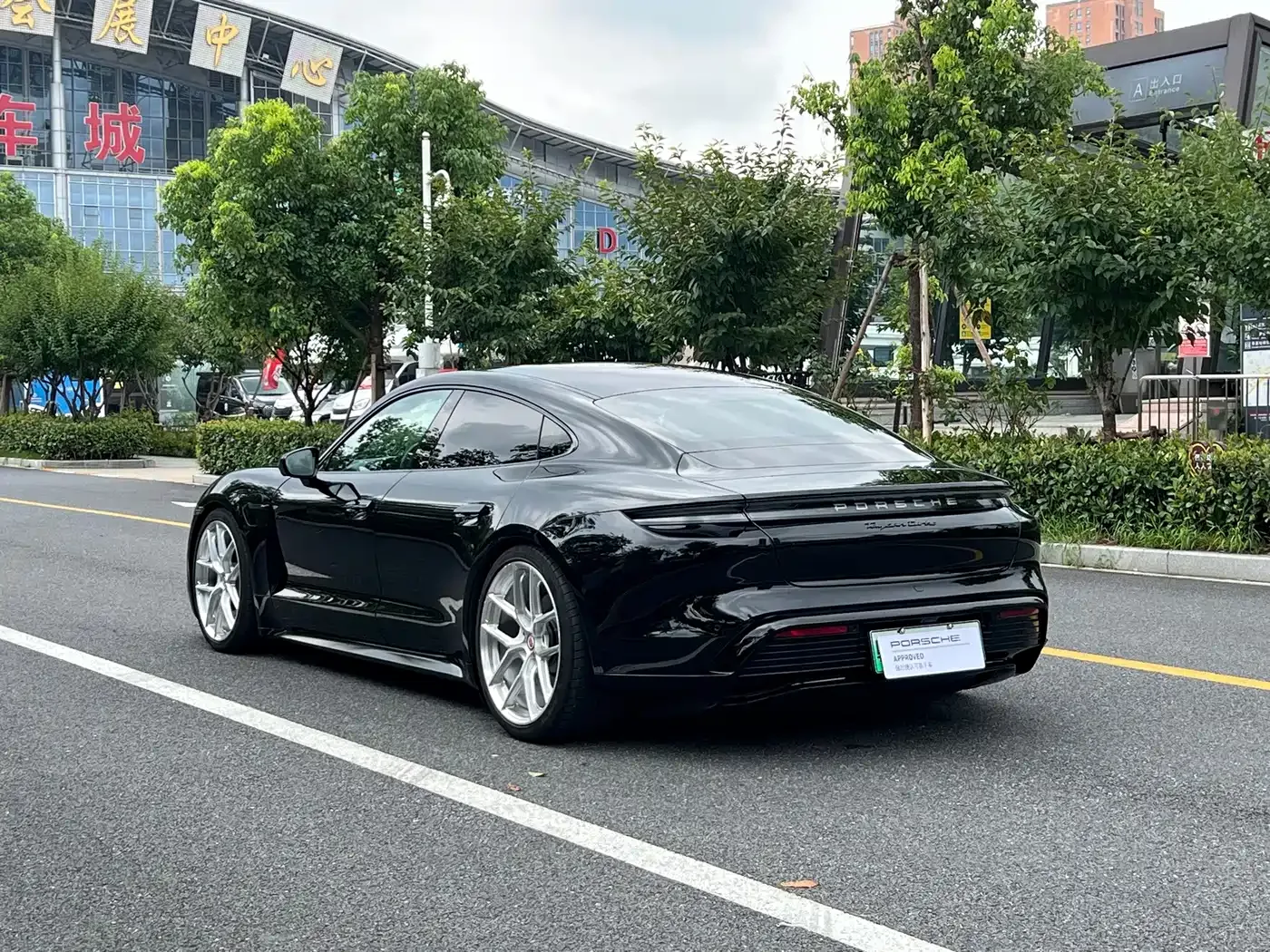 Porsche Taycan 2022 Facelift Taycan — Фото автомобиля 11
