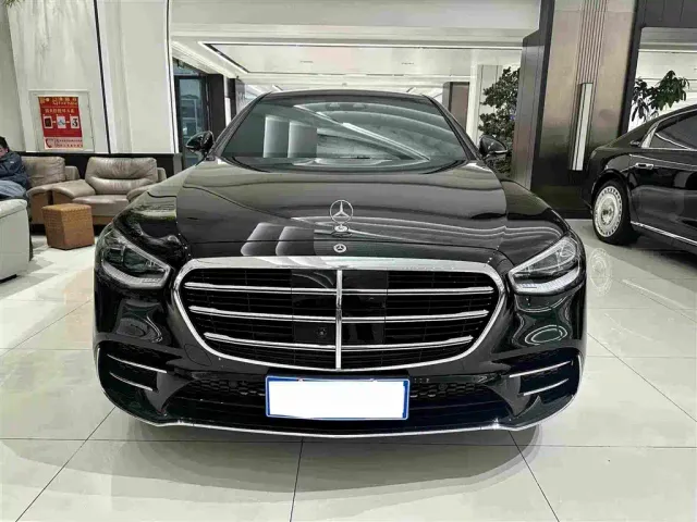 Mercedes-Benz S-Class — Фото автомобиля 2