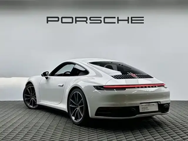 Porsche 911 — Фото автомобиля 6