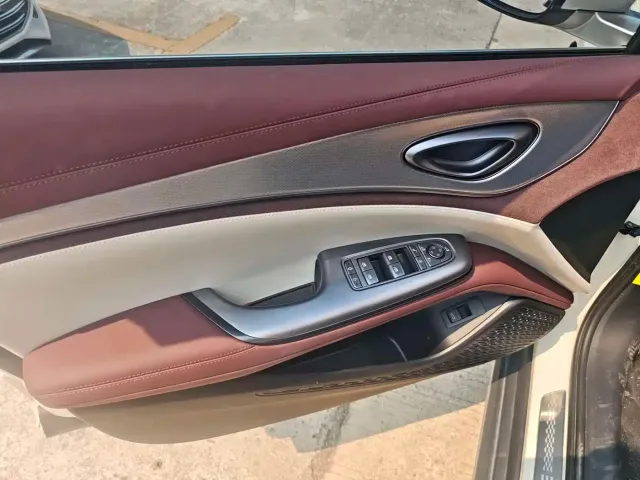 BYD Seal 07 DM-i — Фото автомобиля 8