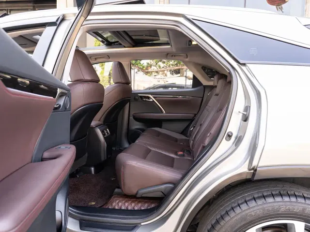 Lexus RX — Фото автомобиля 10