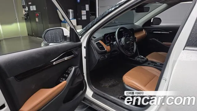 Kia Seltos — Фото автомобиля 15