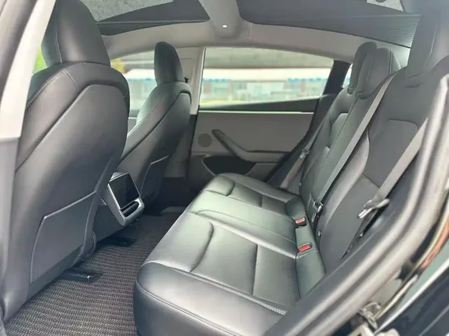 Tesla Model 3 — Фото автомобиля 13