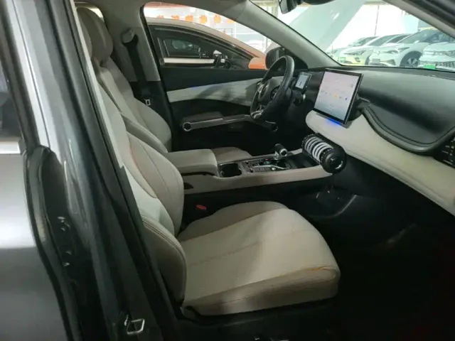 BYD Yuan PLUS — Фото автомобиля 24