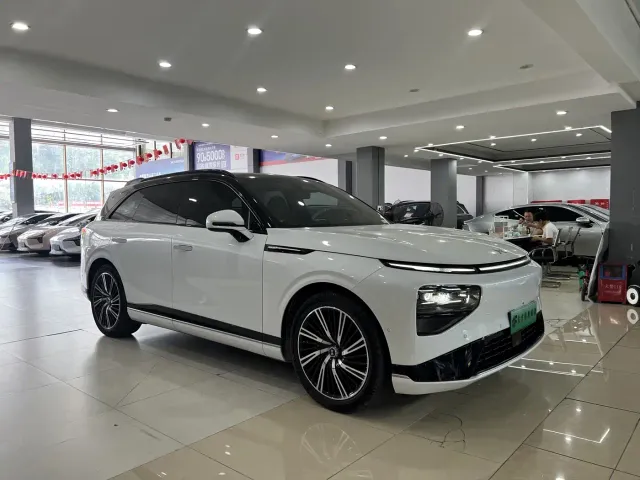 Xpeng G9 — Фото автомобиля 3