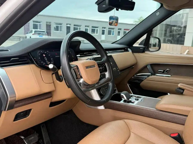 Land Rover Range Rover — Фото автомобиля 17